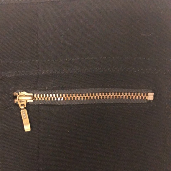 Gerard Darel 36 (4 USA) Skirt Black Wool Pleated Zipper PocketS & Back Closure - Picture 4 of 6